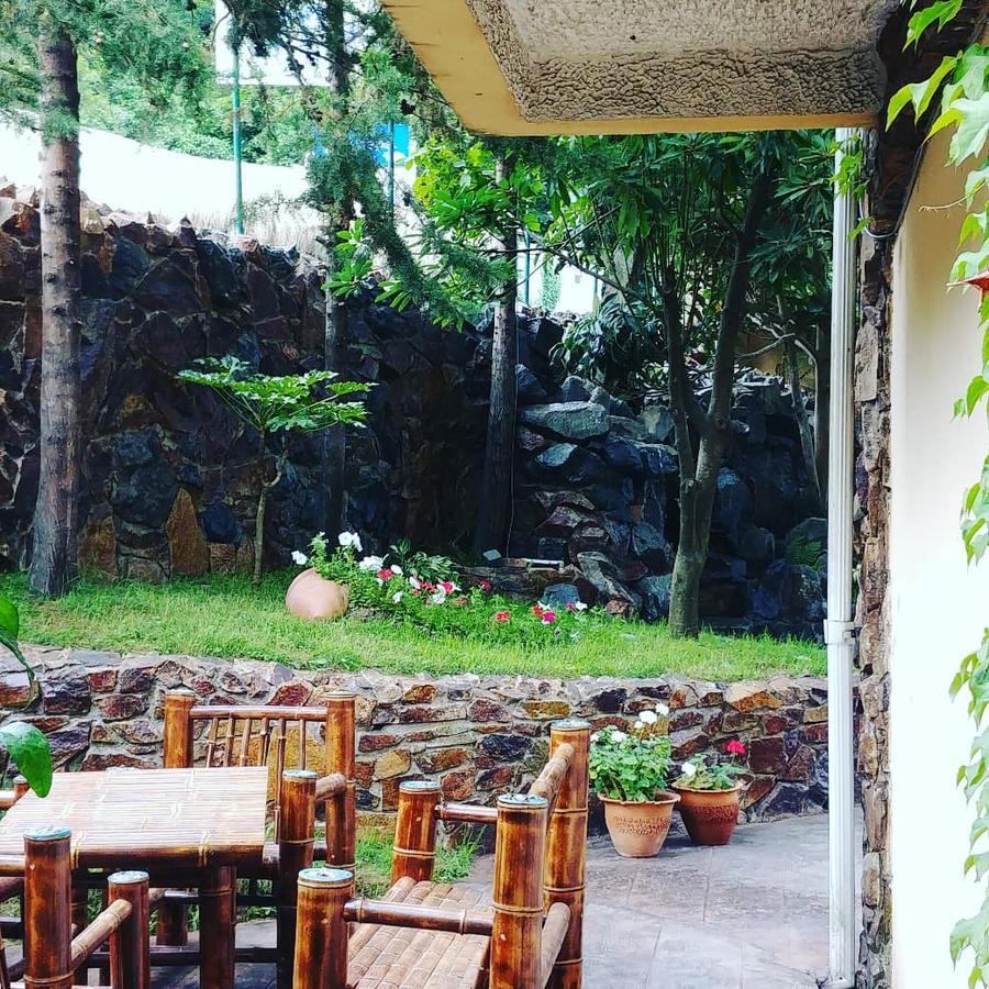 Green Hotel Kvariati Bagian luar foto